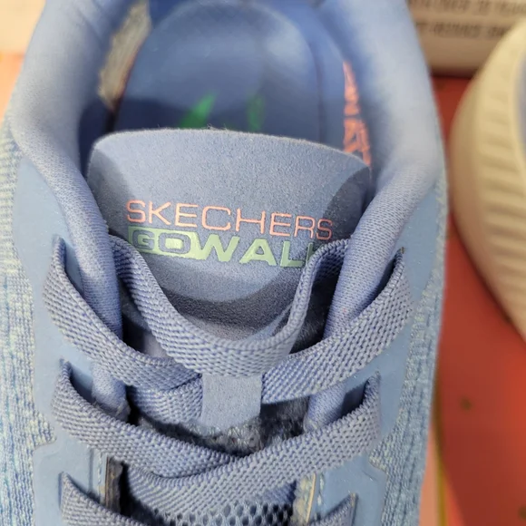 SKECHERS Women's Blue Arch Fit Shoes LIKE NEW - Picture 7 of 9